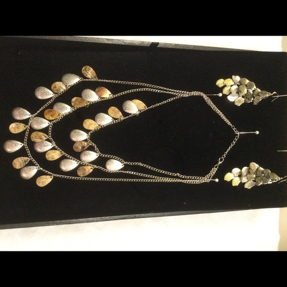 Gold n silver teardrop necklace multi strand - Picture 3 of 5
